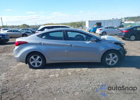 2016 Hyundai Elantra Value Edition из США, поврежденный, VIN 5NPDH4AE1GH773178